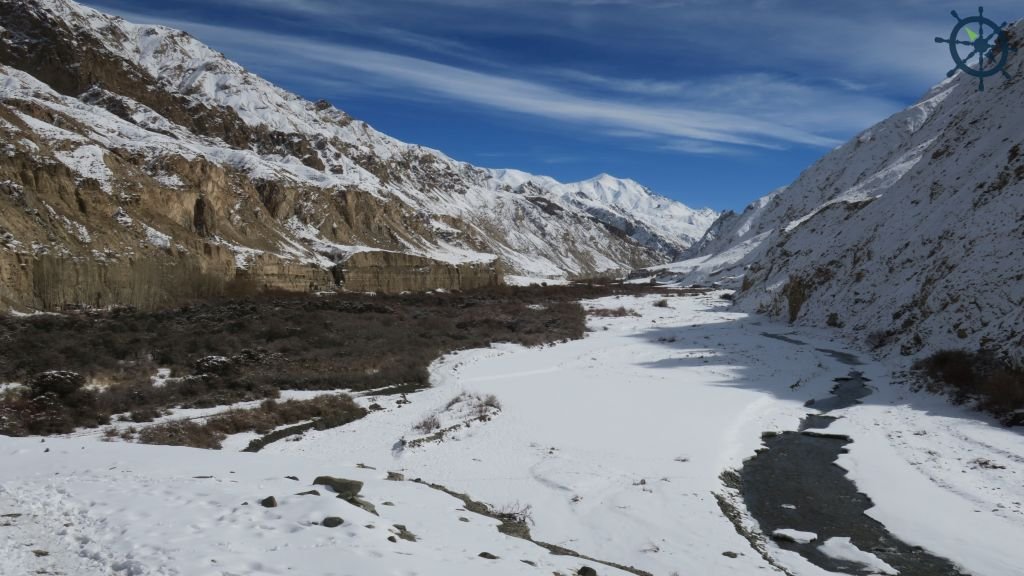 Sea-of-snow-Winter-Markha-Valley-Ladakh-Adventure-Sindbad